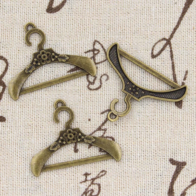 Jewelry Making Table - 8 Stück Charms Kleiderständer Kleiderbügel 37x29mm